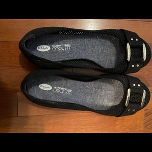 Black Dr. Scholl’s flats